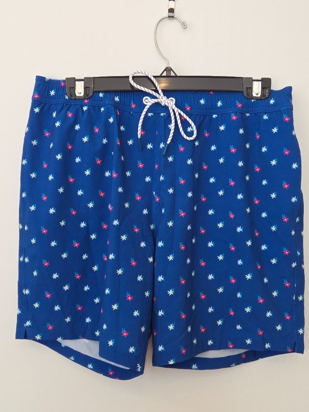 Men’s Royal Blue Floral Swim Shorts Medium 7” Inseam Fully Lined NWOT